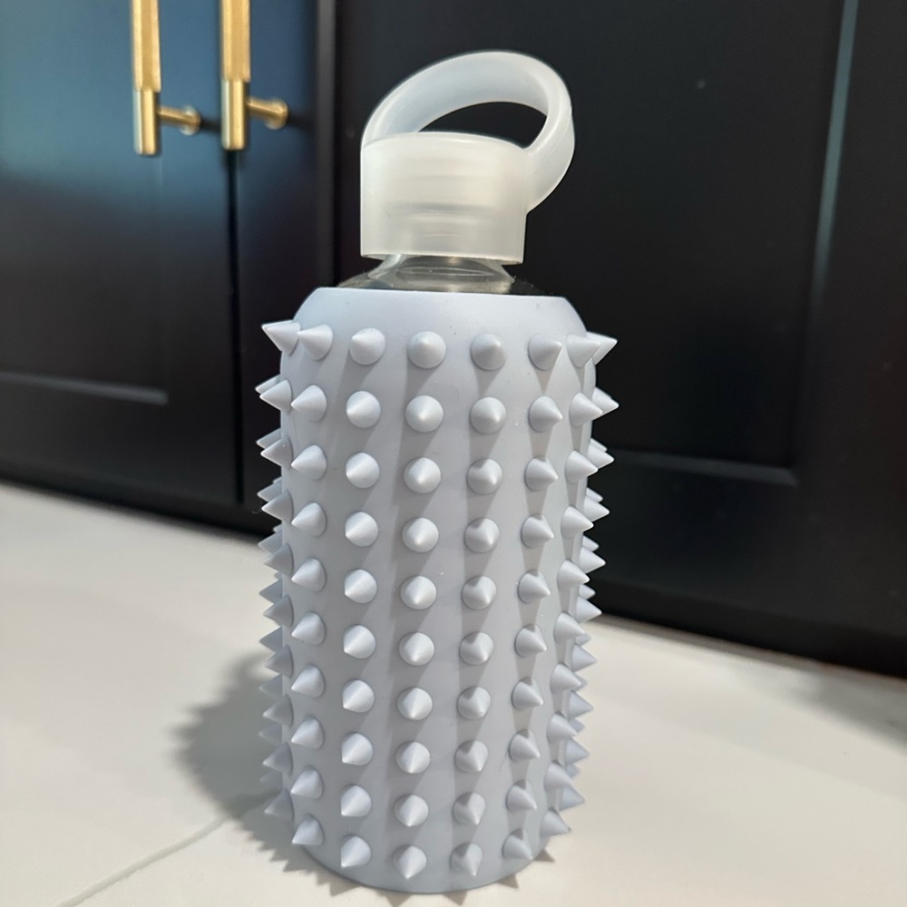 BKR little spiked light blue